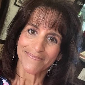 Meet your Posher, Dana